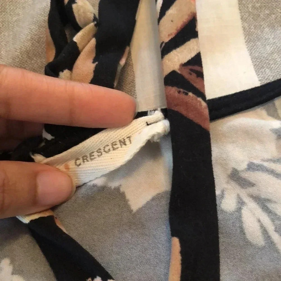 Floral long sleeve top size small - Picture 3 of 10